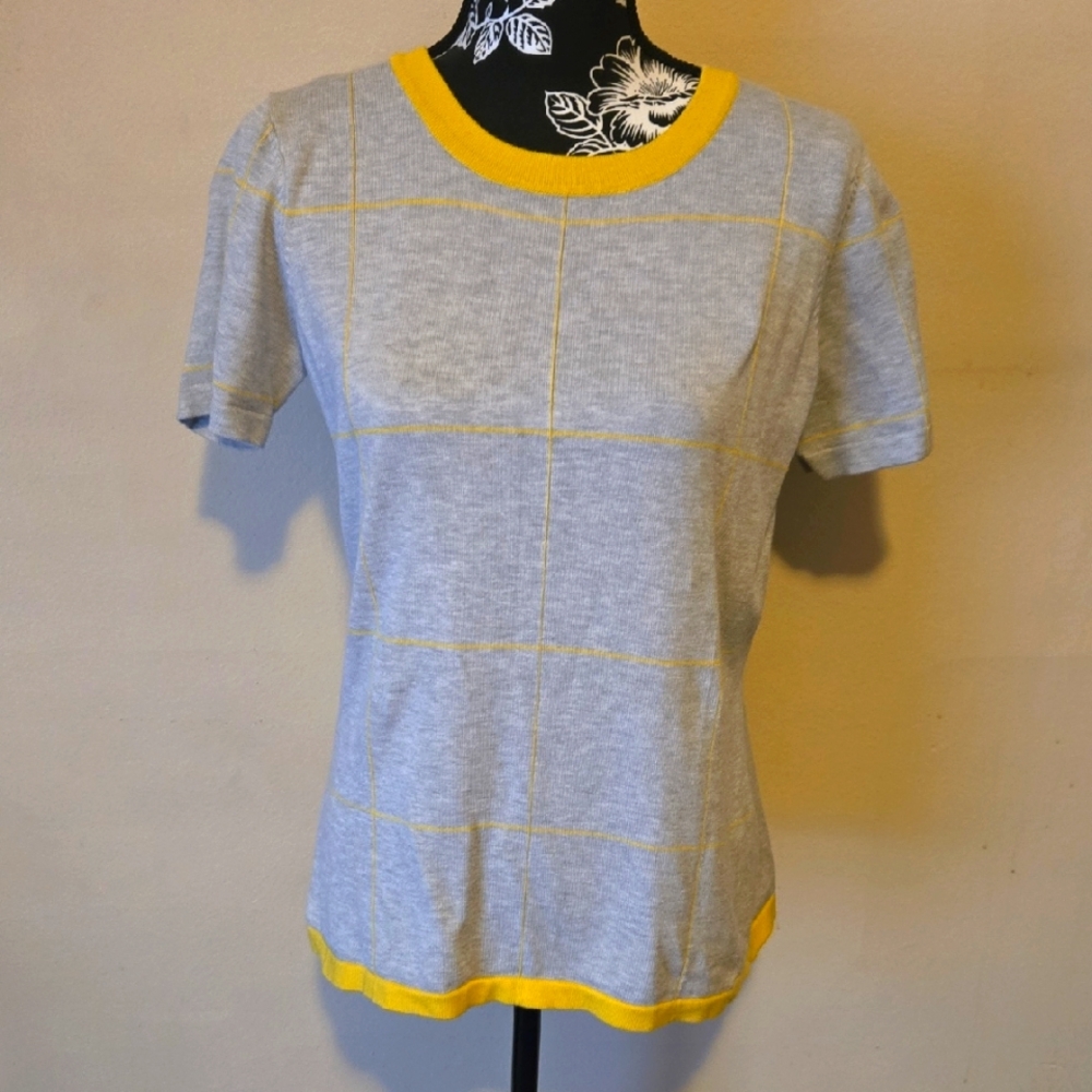 Large Gray and Yellow Women's Short Sleeve Top